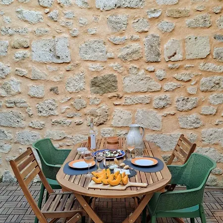 Holiday home Charming & Medieval Completely Renovated With Great Exterior And Views *